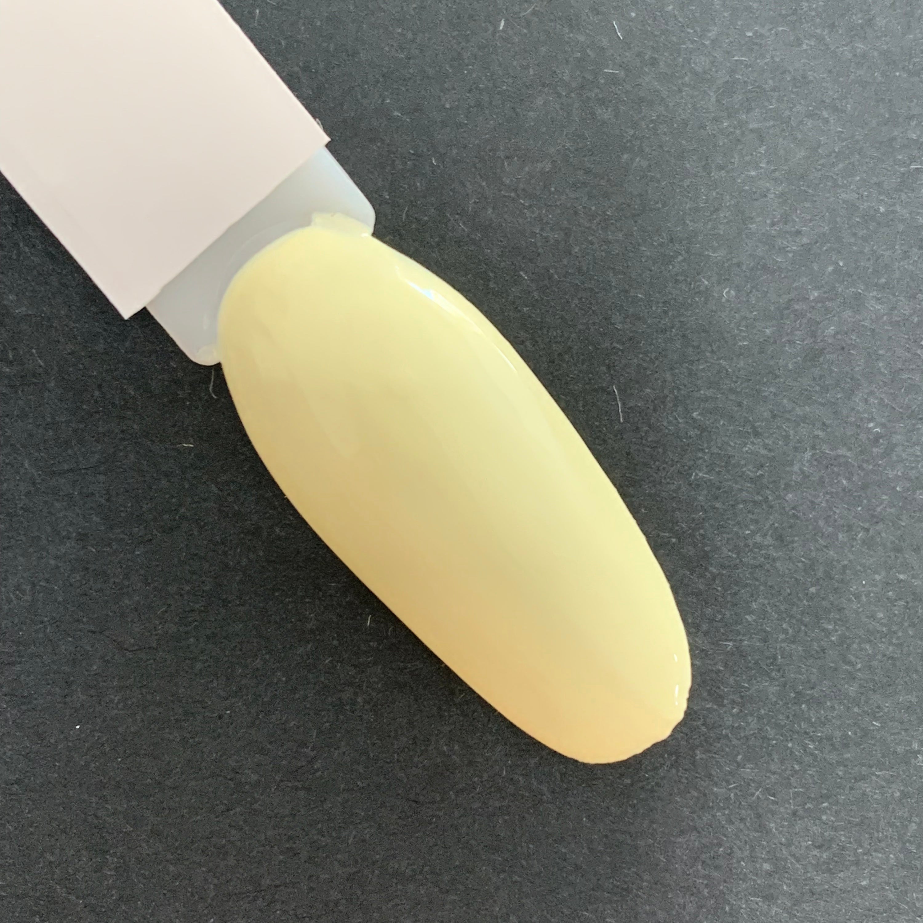 Pastel Yellow 15ml · G039